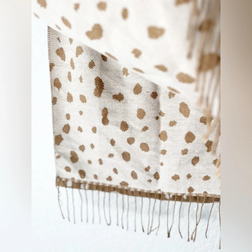 NWT Nordstrom Rack Brown and White Scarf with Tassels